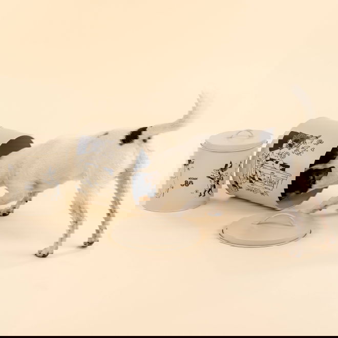 Moomin for Pets peltipurkki Muumit 80v. juhlavuosi (Ø 21,5cm h. 21cm)