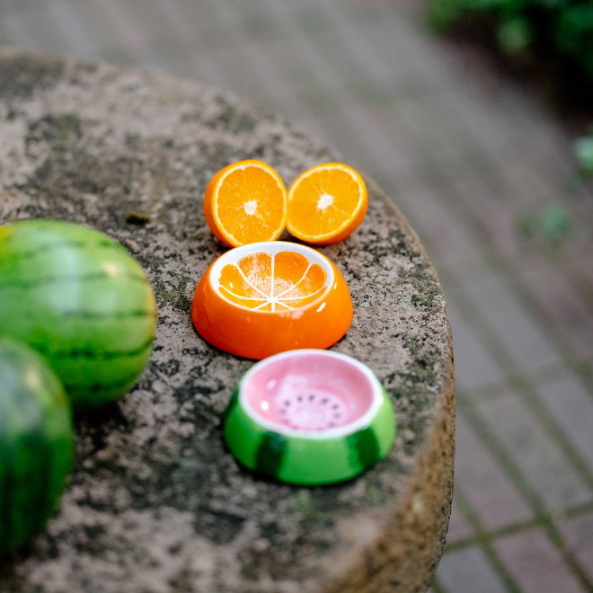 Little&Bigger Juicy Vibes kattesk&aring;l i keramikk appelsin