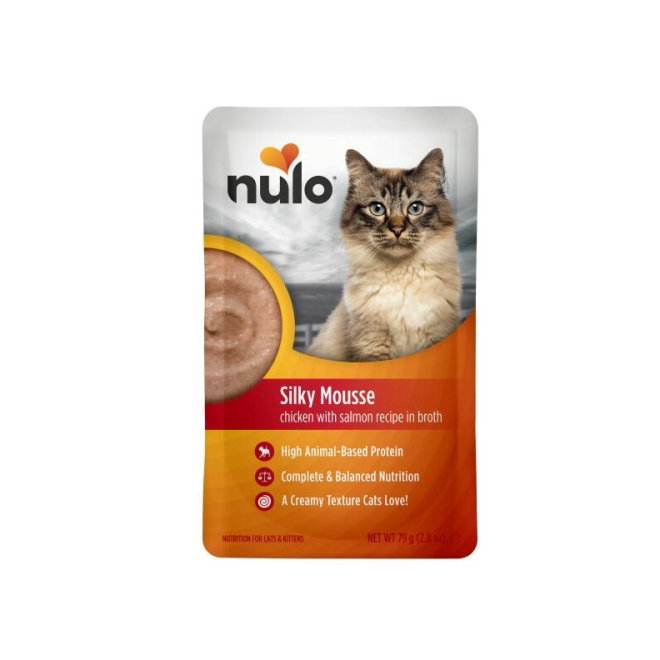 Nulo Cat Adult Silky Mousse Chicken with Salmon in Broth 79 g