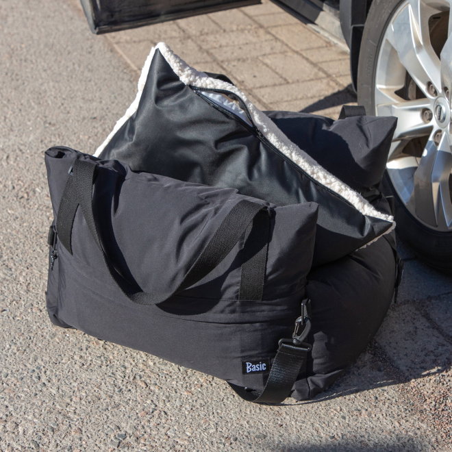 Basic Travel Hundb&auml;dd till Bil Svart