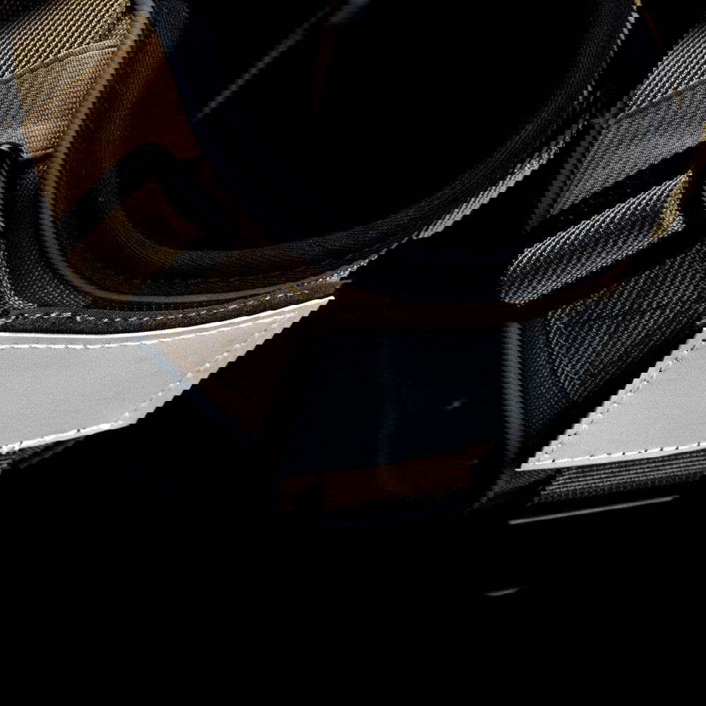 Cerberos rintaheijastintarra