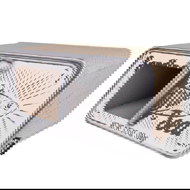 Kissan raapimislaatikko sardiinit&ouml;lkki