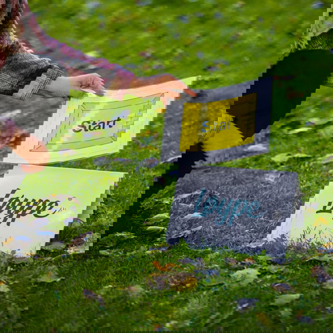 Rally-toko-kylttiteline Loype